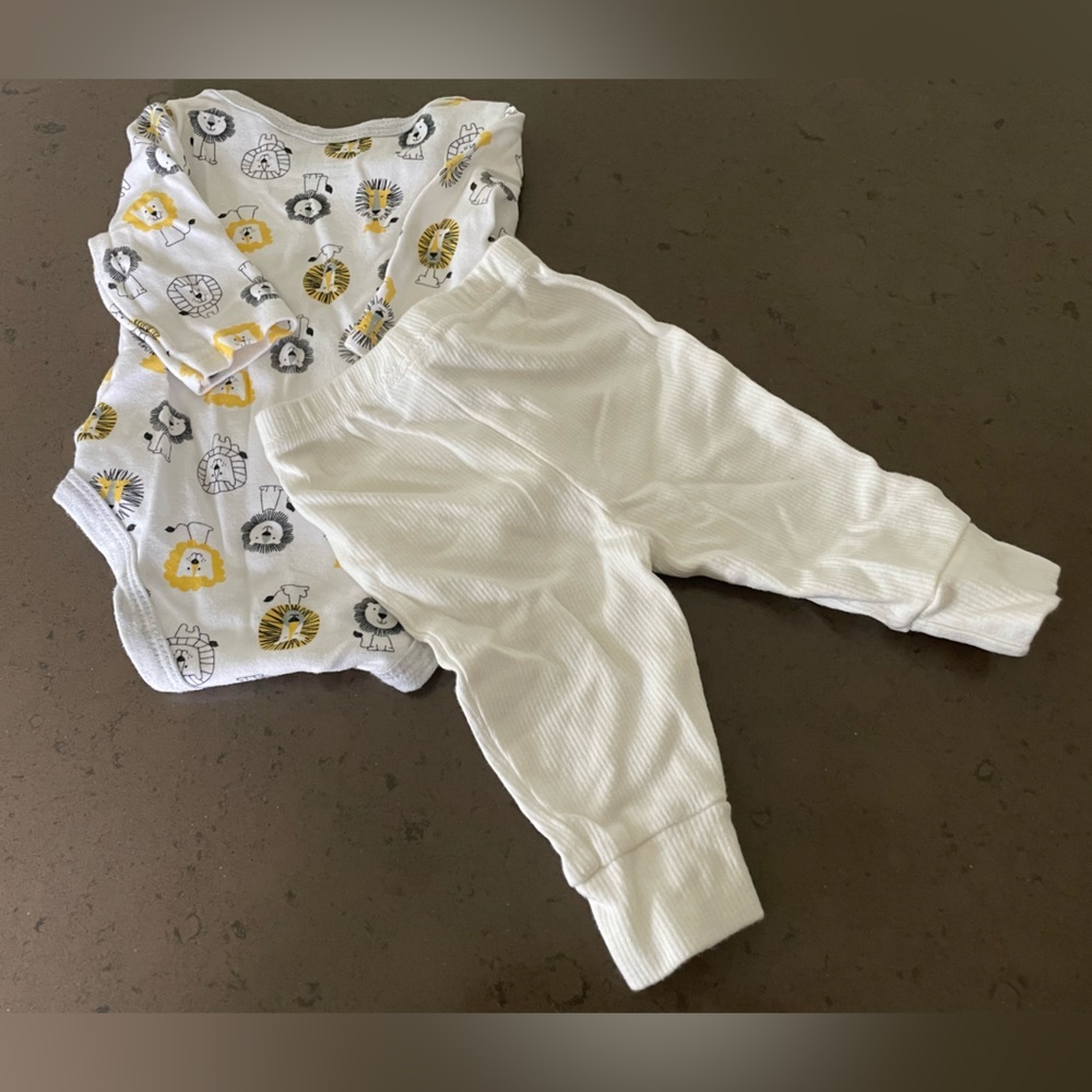 Rene Rofe Baby Outfit - Picture 3 of 6